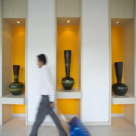 Zuri Express Hotel Пеканбару Екстериор снимка
